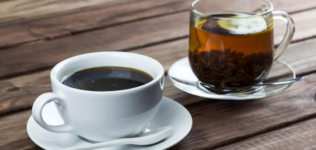 Μαύρο τσάι vs Καφές Ποιο έχει περισσότερη καφεΐνη;